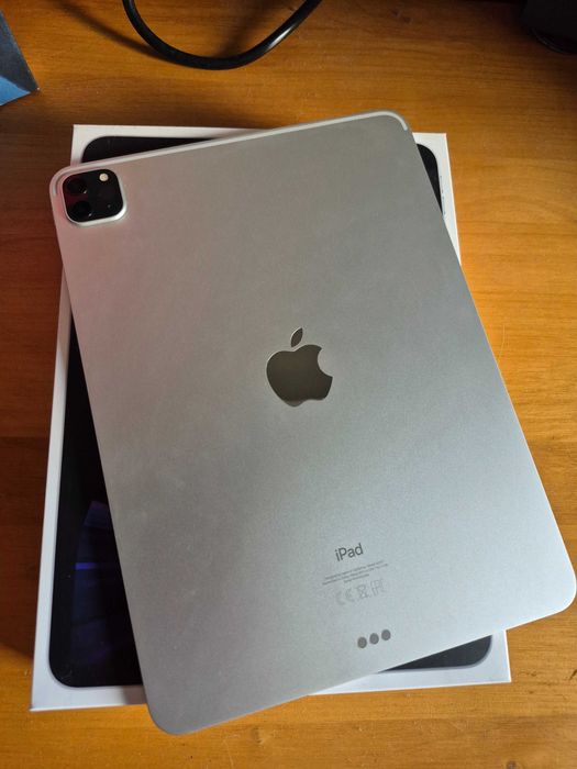 iPad Pro 11" (3. generacji) 256 GB — stan idealny