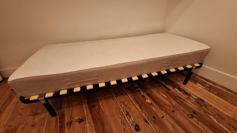 2 Estrados e 4 Colchões - IKEA