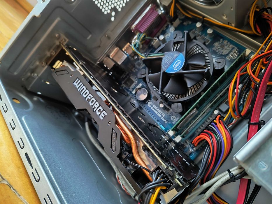 PC do GIER i5-3470  12GB R9 380X 4GB SSD 128GB HDD 500GB