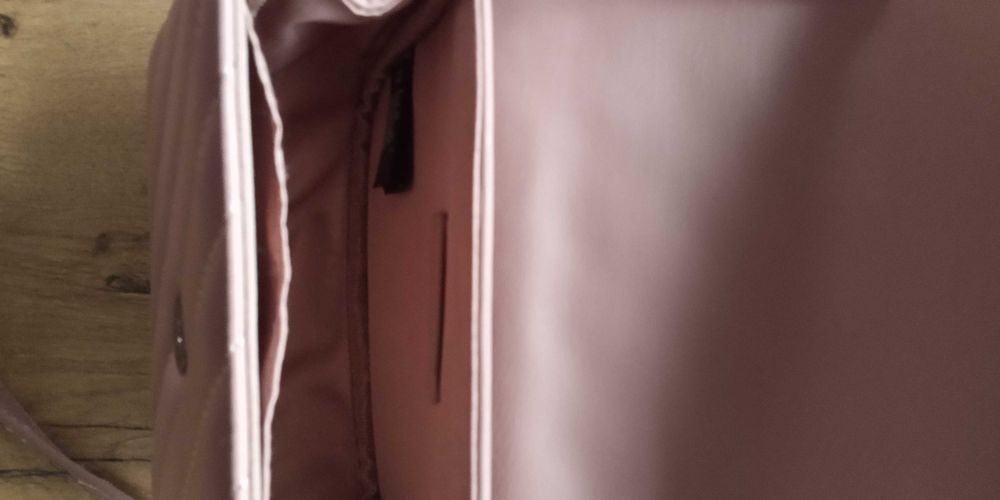 śliczna mała  elegancka torebka częściowo na łańcuszku-Nowa