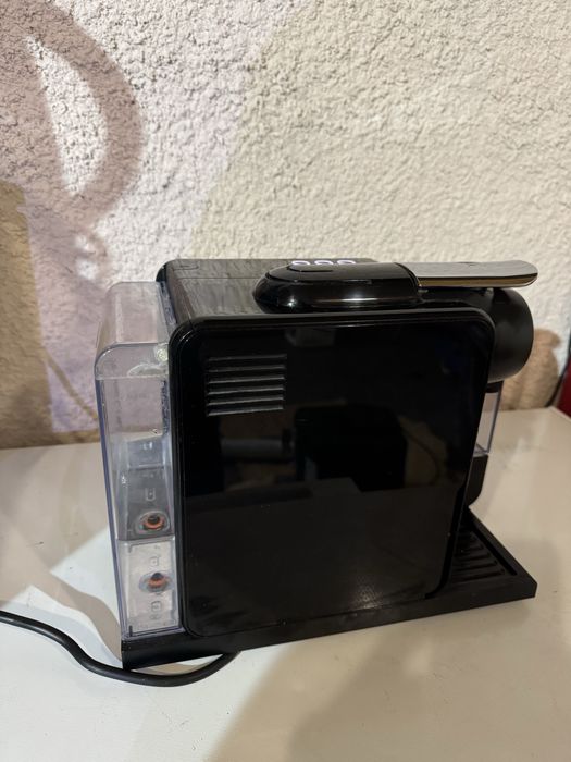 Кавомашина капсульна DeLonghi Nespresso Lattissima Touch EN 560.B