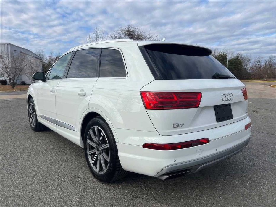 Audi Q7      2017