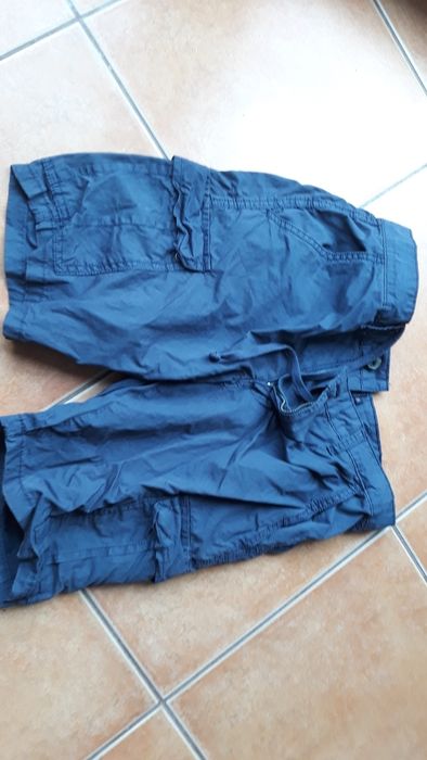 Calções azuis de verão