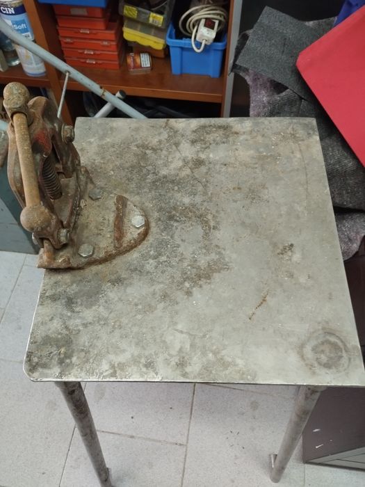 Bancada de inox com pés amovível