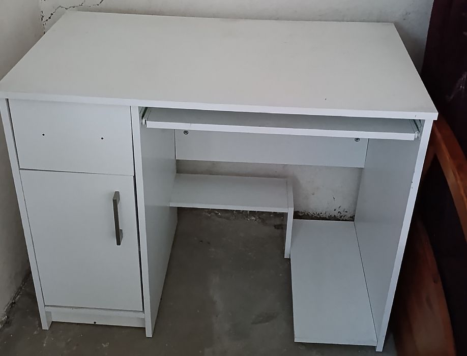 Biurko białe 90cm