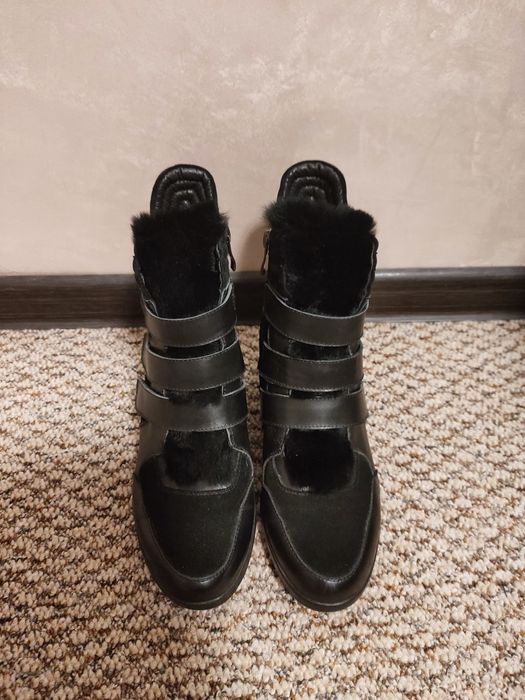 Черевики, снікерси, ботинки Prego