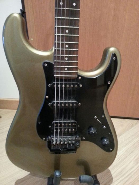 Fender Contemporary Stratocaster Japan ( 1985)