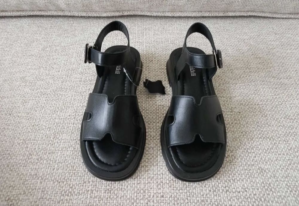 Босоніжки жіночі шкіряні