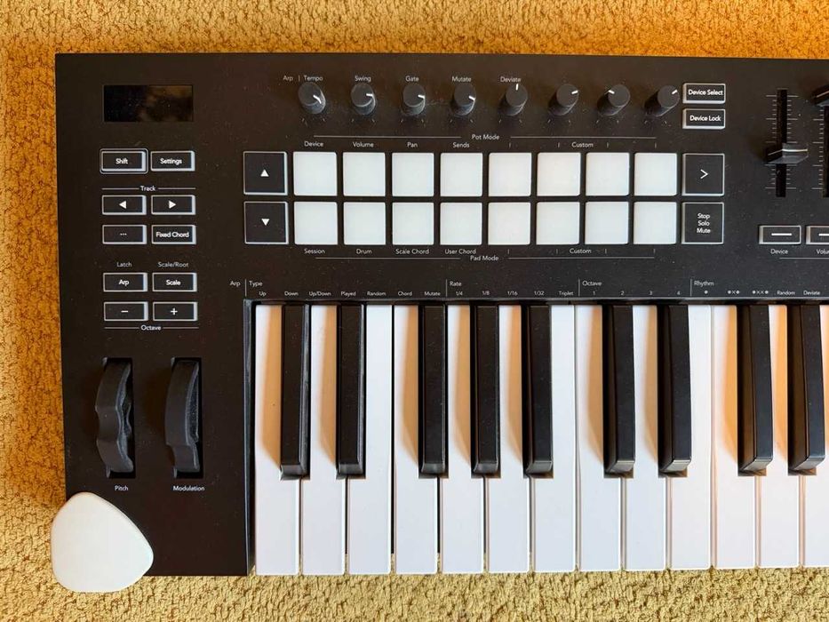 Novation Launchkey 49 MK3 klawiatura MIDI 49