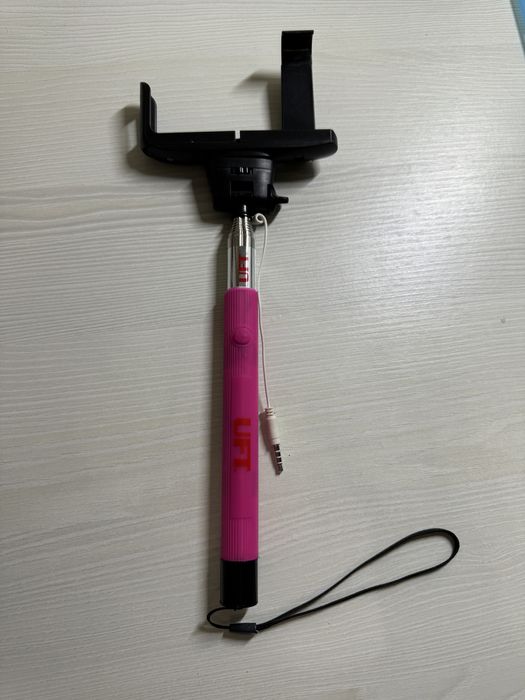 Монопод для селфі UFT SS4 (селфі-палиця) в дуже хорошому стані