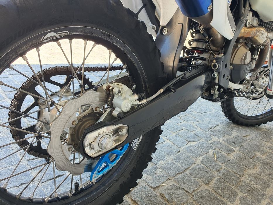 Husqvarna FE 350 Rockstar 22