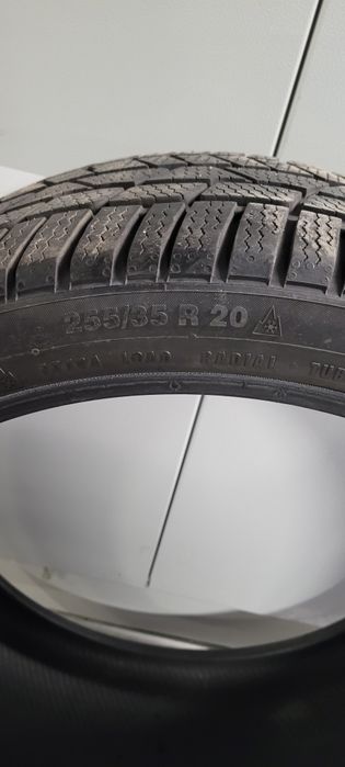 Opony  zimowe  Continental 255/35/20