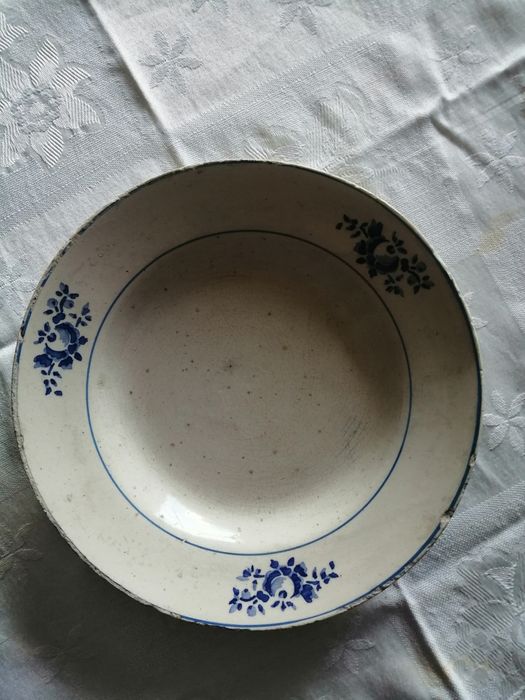Two Very Ancient Dishes432328804255016962