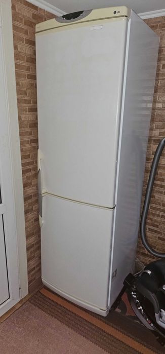 Холодильник lg electrocool в гарному стані. Двухкамерний NoFrost