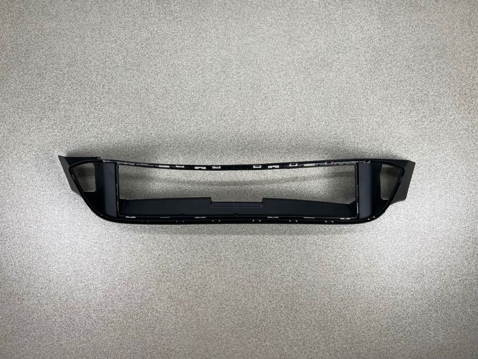 Рамка решітки переднього бампера - M Paket - BMW 5 ( F10 / F11 )