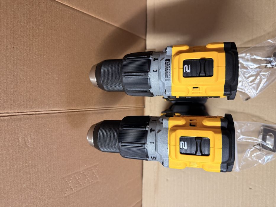 Безщітковий ударний шуруповерт DeWalt DCD805/DCD806