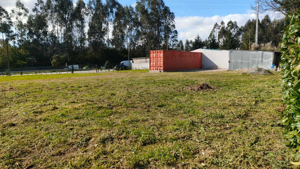 Terreno p/alugar com cerca de 1400m2