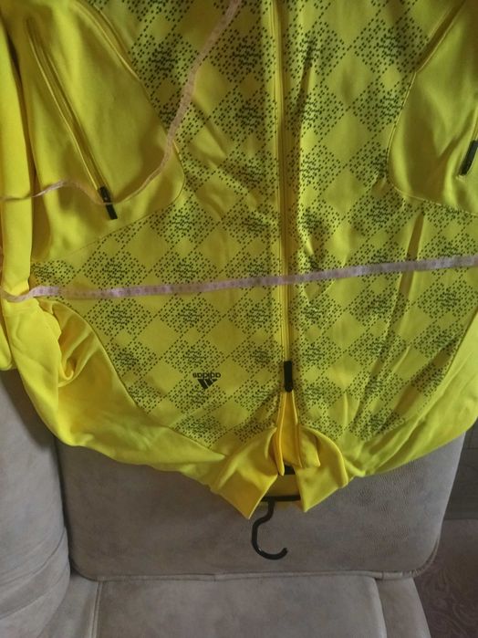 Спортивна чоловіча кольорова куртка Адідас