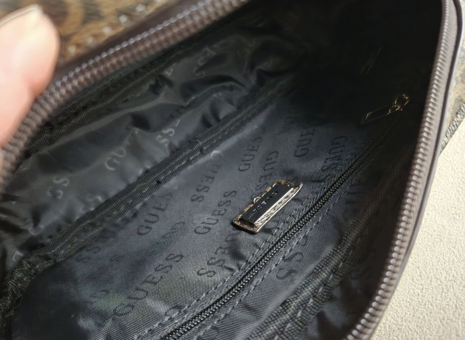 Saszetka Nerka Damska Guess