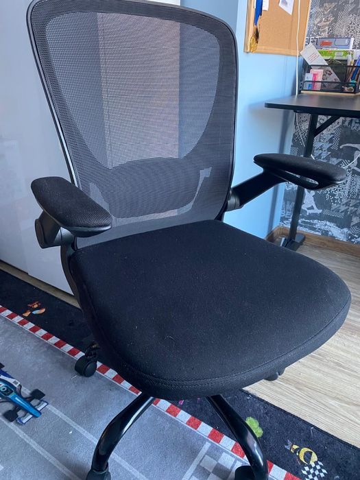 Fotel biurowy bardzo wygodny