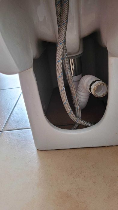 Bidé Roca com tampa e torneira