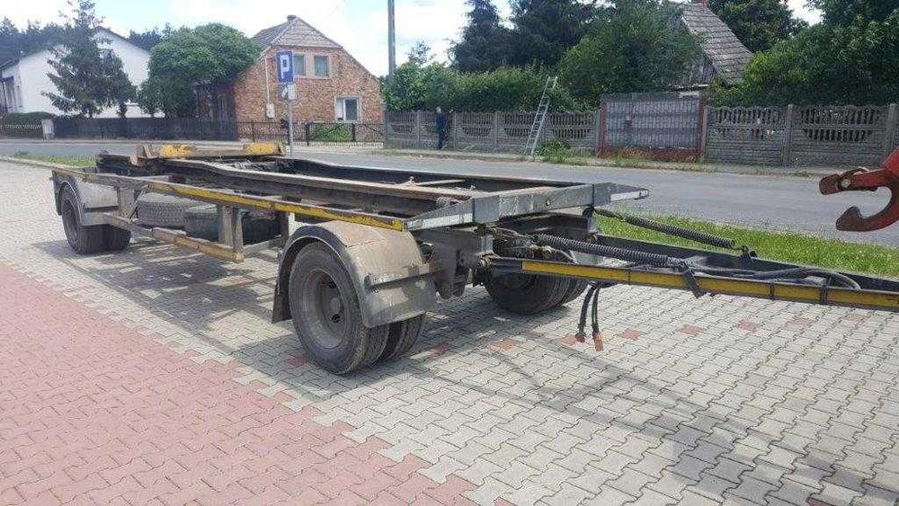 Wynajem przyczepy hakowej