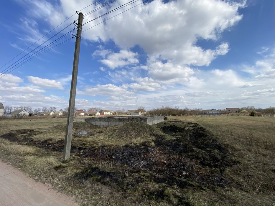 Продається земельна ділянка в Пулинах.