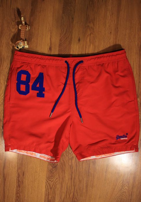 Spodenki Superdry r. XXL czerwone poliestrowe męskie krótkie