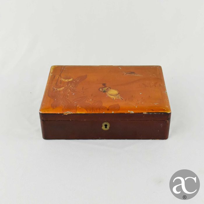 Caixa de jogos em Laca Japonesa, finais do séc. XIX