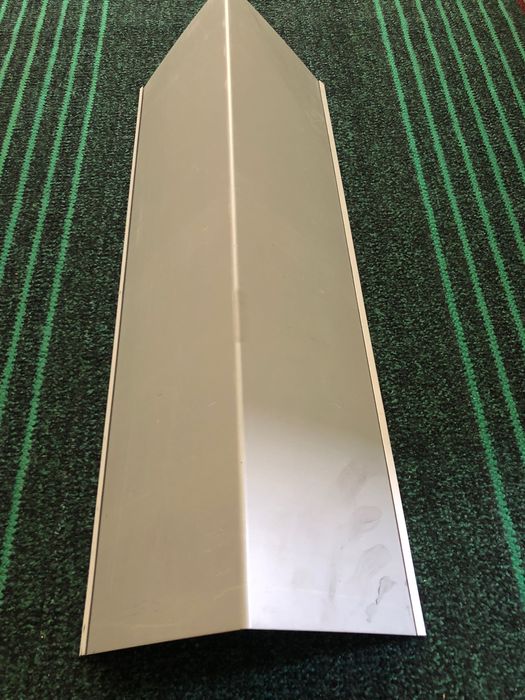 Метал тонколистовий кутник уголок 20,5-20,5-75