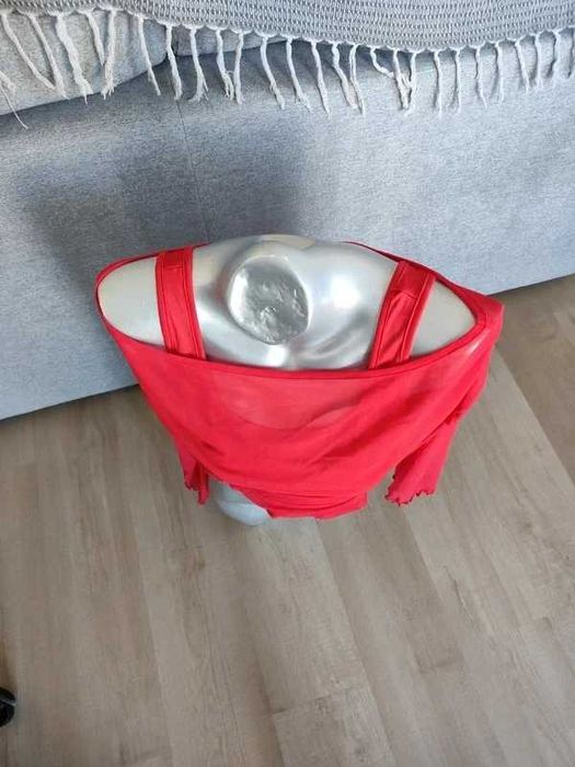 Top vermelho de tamanho M