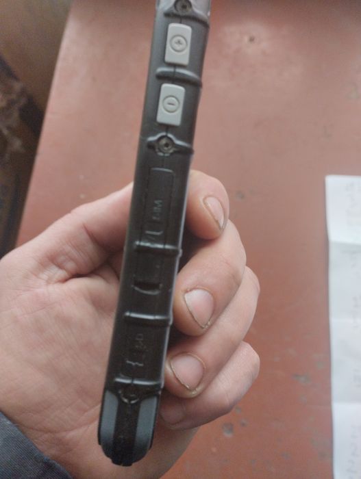 Telefon co na zdjęcu cat s30