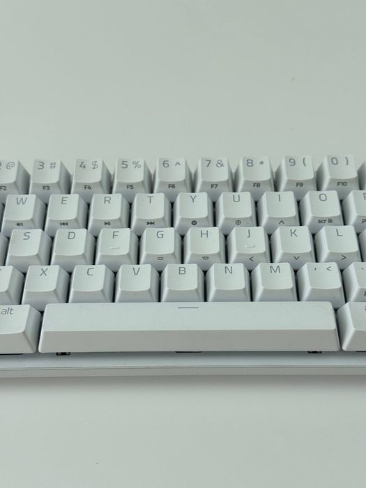 Ігрова клавіатура Razer Huntsman Mini Mercury White (швидкі лінійні-оптичні перемикачі, RGB-підсвічування, ковпачки PBT, вбудована пам'ять)