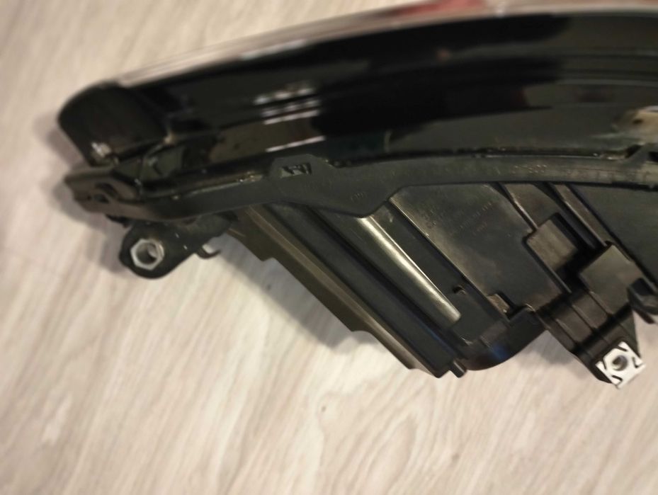 Reflektor , lampa prawa Golf 8 Full Led, IQ Led Nowa