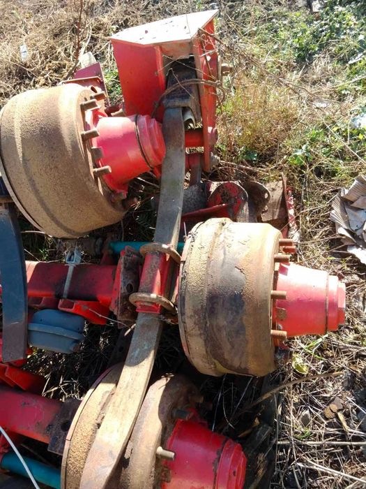 Продам вісь Fruehauf