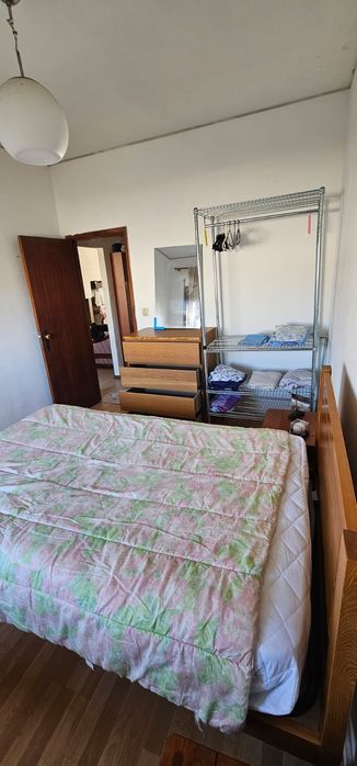 Quarto mobiliado para casal