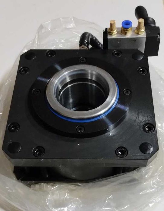 Пневматический зажимной патрон .