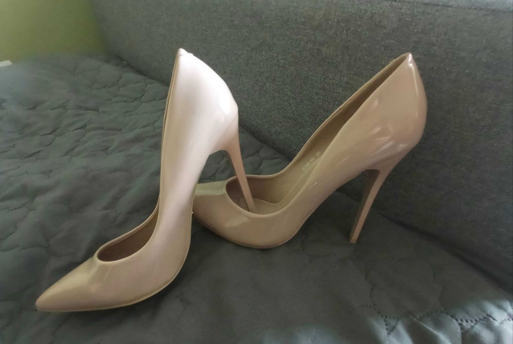 Szpilki buty szpic na obcasie nude beż 36