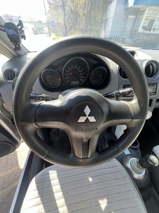 Продам Mitsubishi kolt автомат