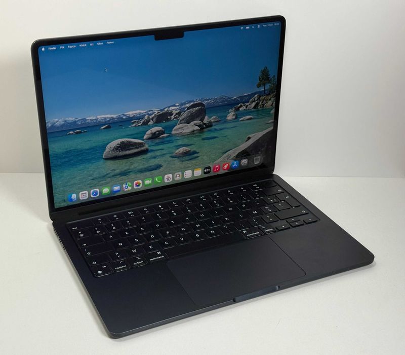Apple MacBook Air 13 2024 - M3 8GB / 256GB 94% Kondycji Baterii - GWARANCJA