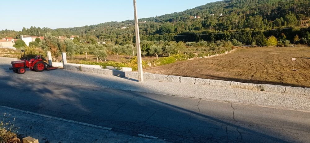 Terreno com 7.020m², plano e murado, excelentes vistas panorâmicas