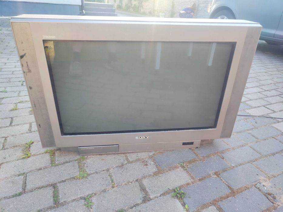SONY TRINITRON 32" KV-32FX60D | Kultowy CRT do Retro Gamingu / PS1 / PS2