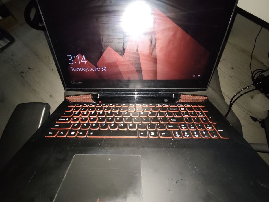 Lenovo Y700-15SK