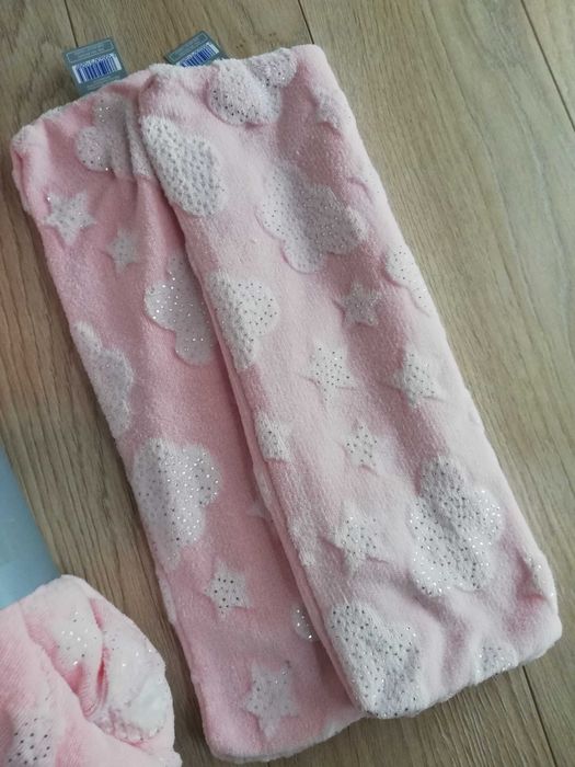 Nowe dekoracyjne poszewki na poduszki koc 120x150 pudrowy róż chmurki