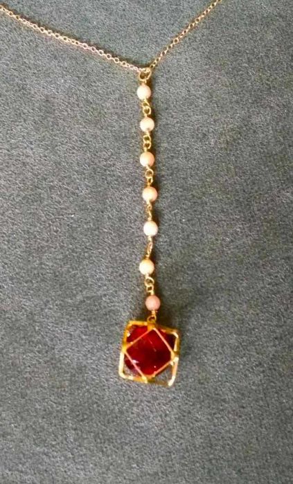 Colar Aço Tripartido c/ Contas Rosa e Pedra Vermelha NOVO