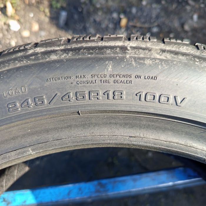 245/45/R18 Goodyear UltraGrip Performance 3