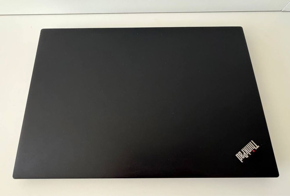 Ноутбук Lenovo ThinkPad T470s 14" Full HD IPS / Intel Core i5-7300U / 4GB / SSD