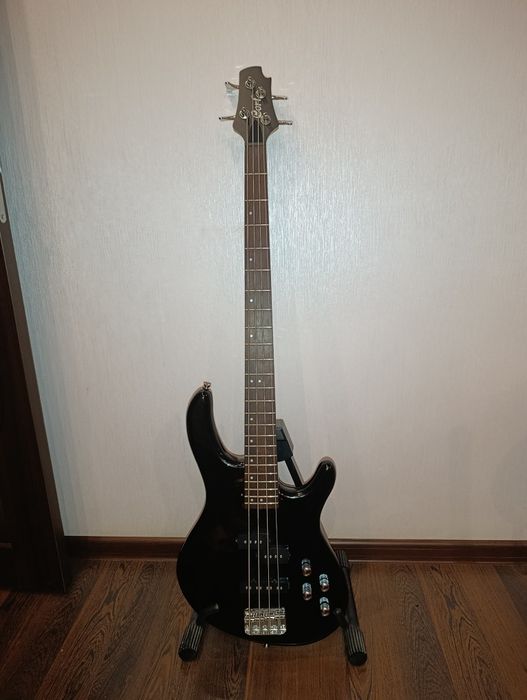 Бас-гітара Cort Action Bass Plus
