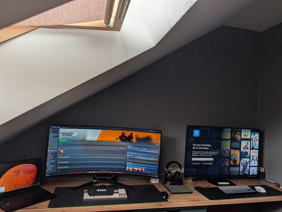 Гнучкий 45" OLED монітор Corsair Xeneon Flex 45WQHD240 (240Hz, 0.03ms)