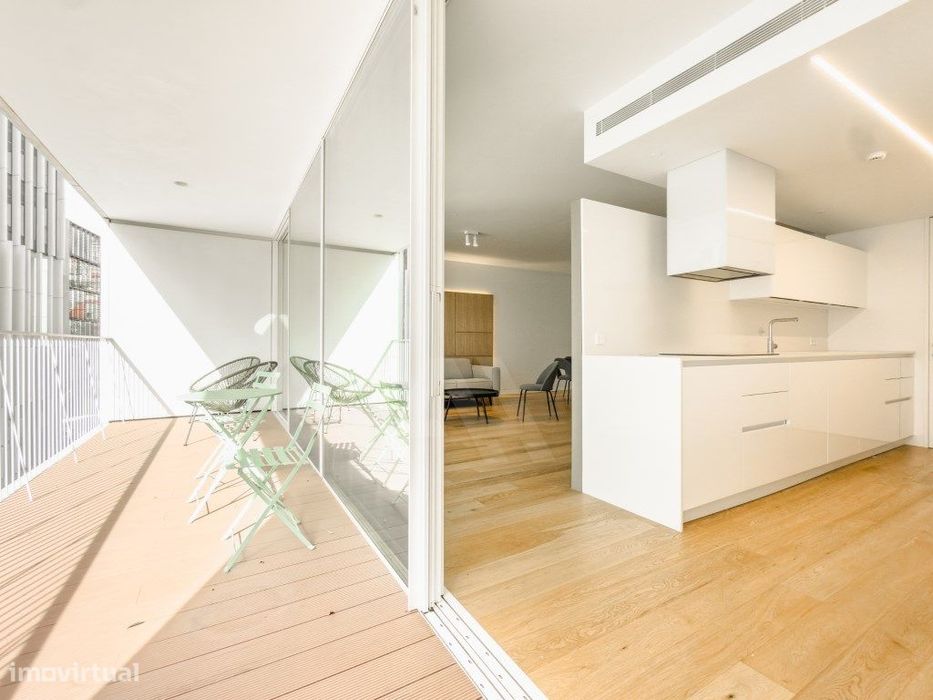 Apartamento T3 de luxo com garagem em Lisboa